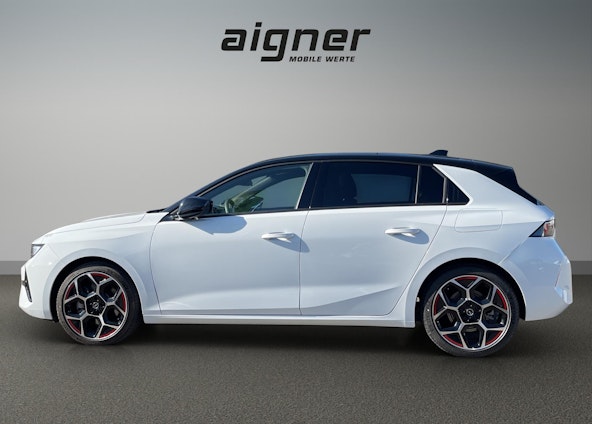 Vehicle image 14 Vehicle image 14