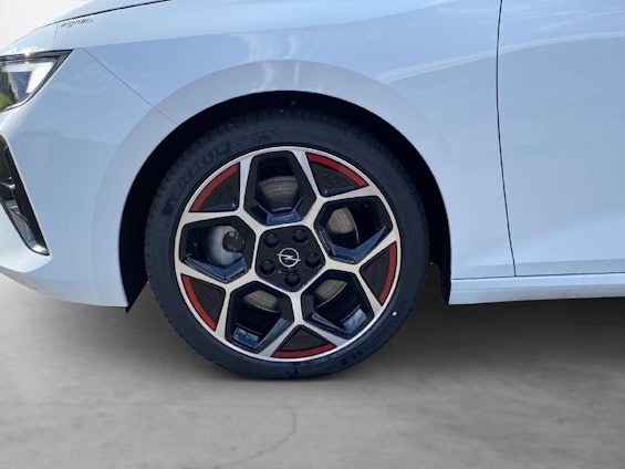 Vehicle image 3 Vehicle image 3