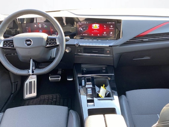 Vehicle image 4 Vehicle image 4