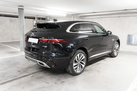 Vehicle image JAGUAR F-PACE0