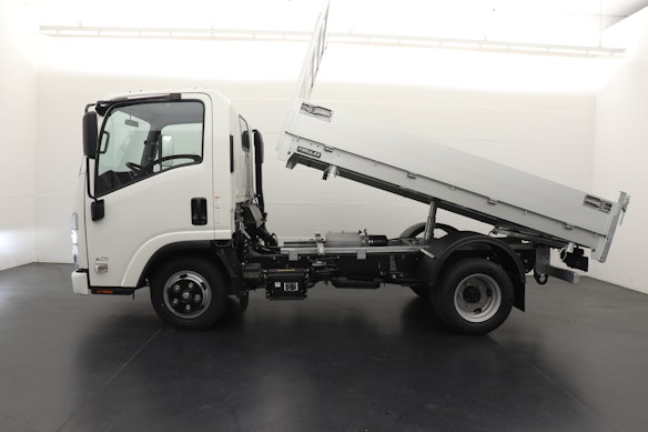 ISUZU M21 Kab.-Ch. E DR 1.9 Ddi T 3