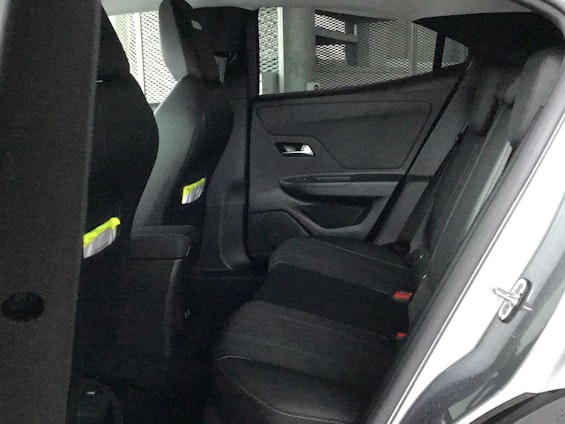 Vehicle image 7 Vehicle image 7