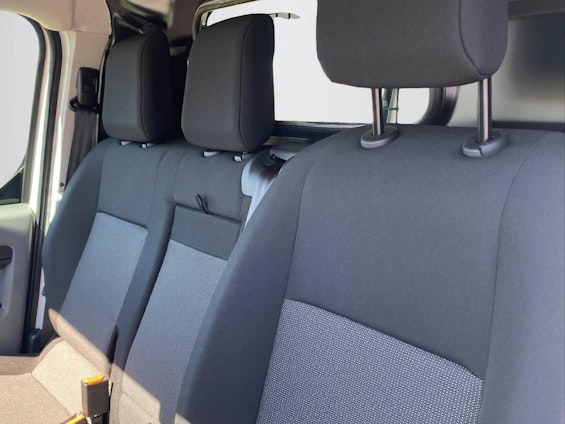 Vehicle image 5 Vehicle image 5