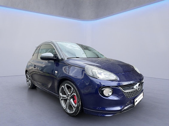 First vehicle image