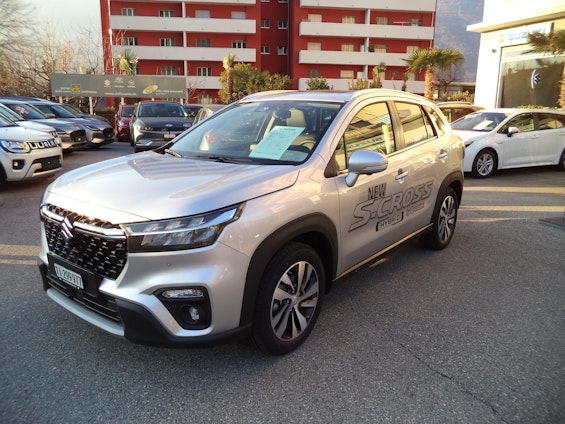 First vehicle image