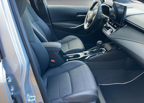 Vehicle image 14 Vehicle image 14