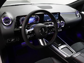 Vehicle image MERCEDES-BENZ B 200 AMG Line