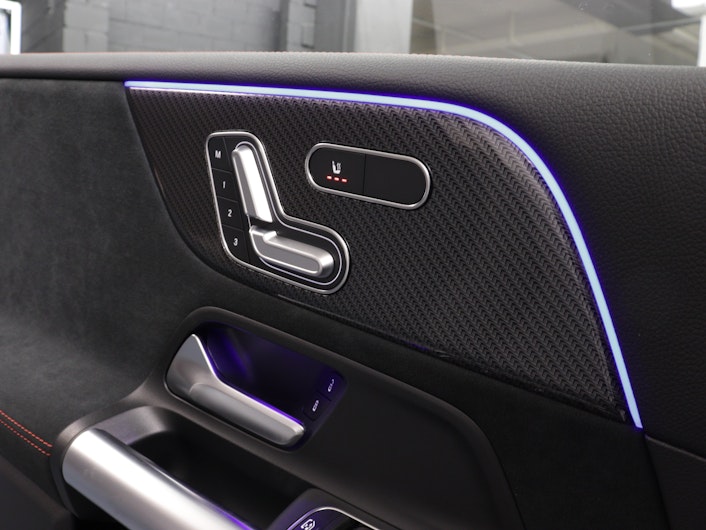 Vehicle image MERCEDES-BENZ B 200