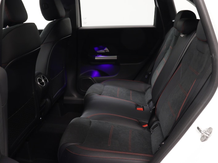 Vehicle image MERCEDES-BENZ B 200