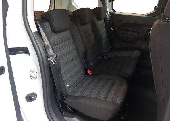 Vehicle image 10 Vehicle image 10