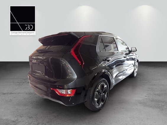 Vehicle image 3 Vehicle image 3