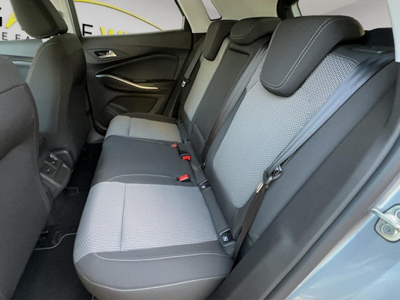 Vehicle image 10 Vehicle image 10