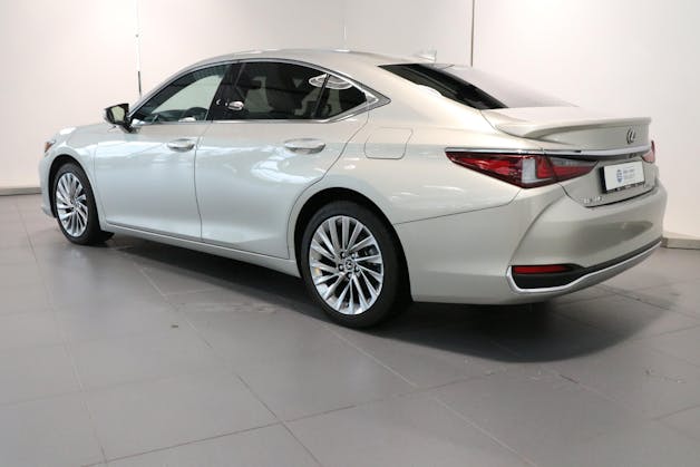 Lexus ES 300h Excellence Occasion CHF 63'900.–