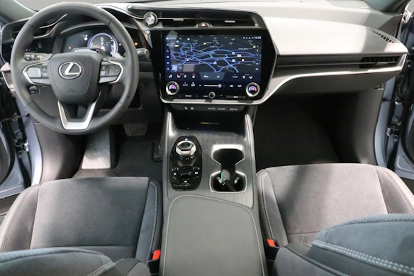 LEXUS RZ 450e Excellence 2