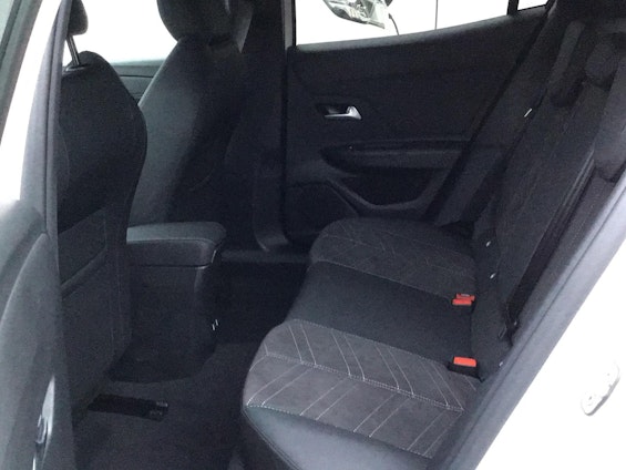 Vehicle image 7 Vehicle image 7