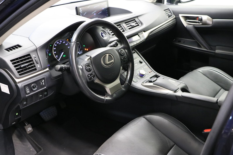 Vehicle image LEXUS CT