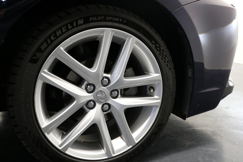 Vehicle image LEXUS CT