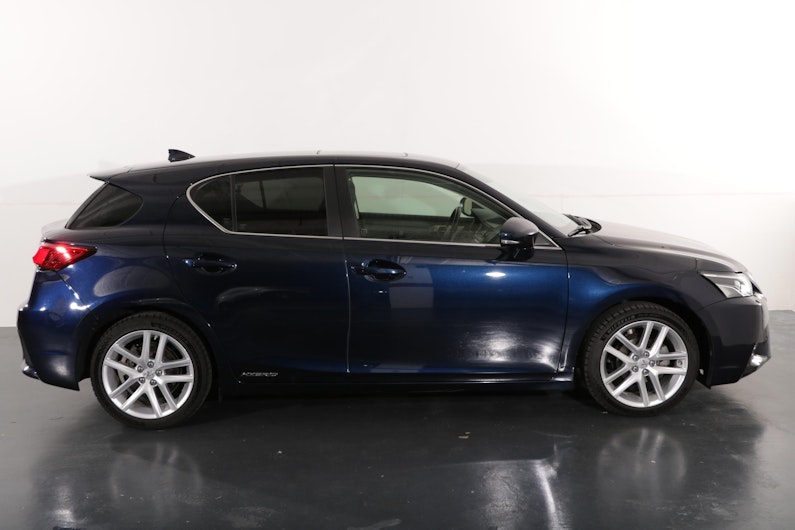 Vehicle image LEXUS CT