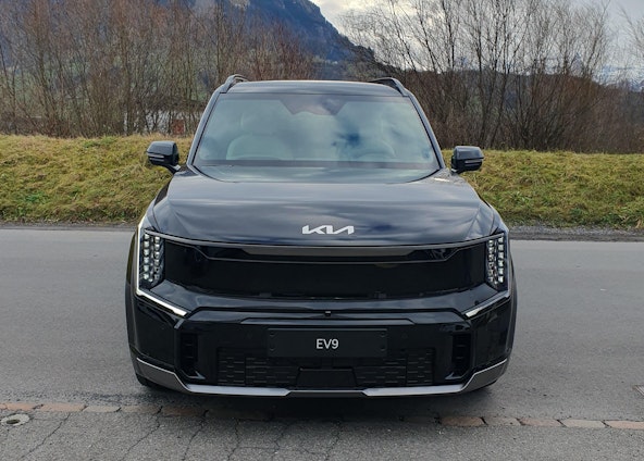 Vehicle image 16 Vehicle image 16