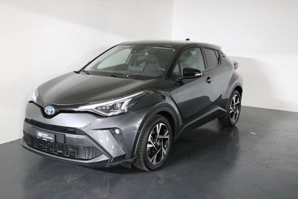 First vehicle image