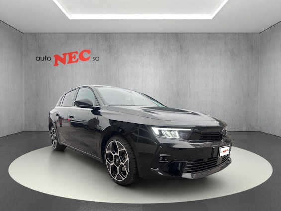 First vehicle image