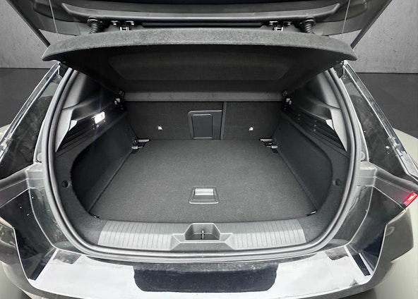 Vehicle image 9 Vehicle image 9