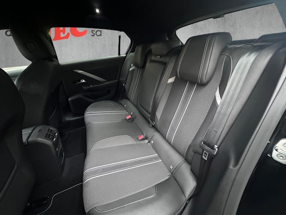 Vehicle image 8 Vehicle image 8