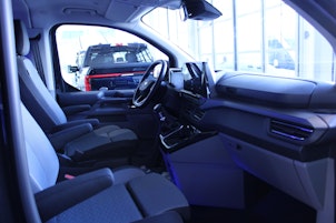 Vehicle image FORD Transit C Nugget 320 L1 2.0 EcoBlue 150 Titanium