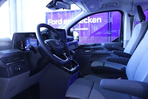 Vehicle image FORD Transit C Nugget 320 L1 2.0 EcoBlue 150 Titanium