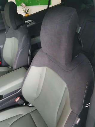 Vehicle image 23 Vehicle image 23