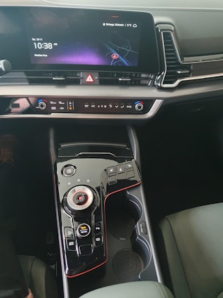 Vehicle image 18 Vehicle image 18