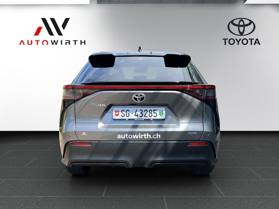 Vehicle image 5 Vehicle image 5