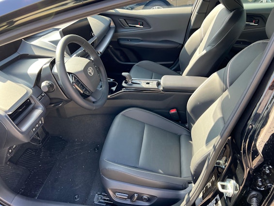 Vehicle image 8 Vehicle image 8