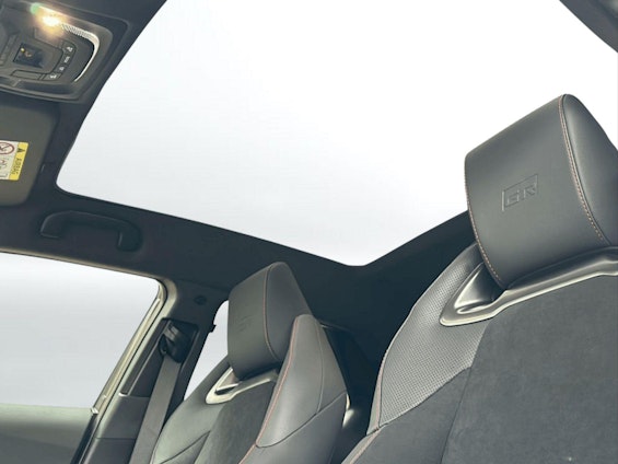 Vehicle image 15 Vehicle image 15