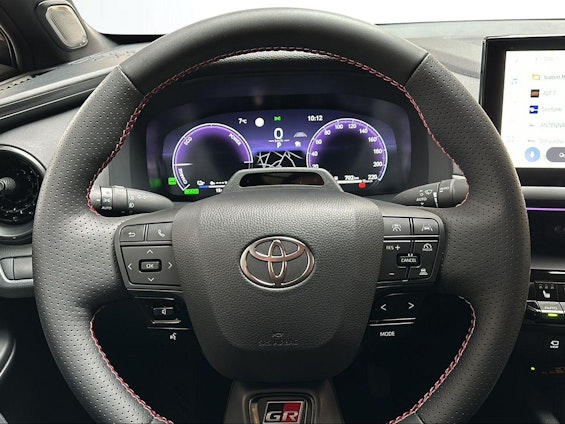 Vehicle image 14 Vehicle image 14