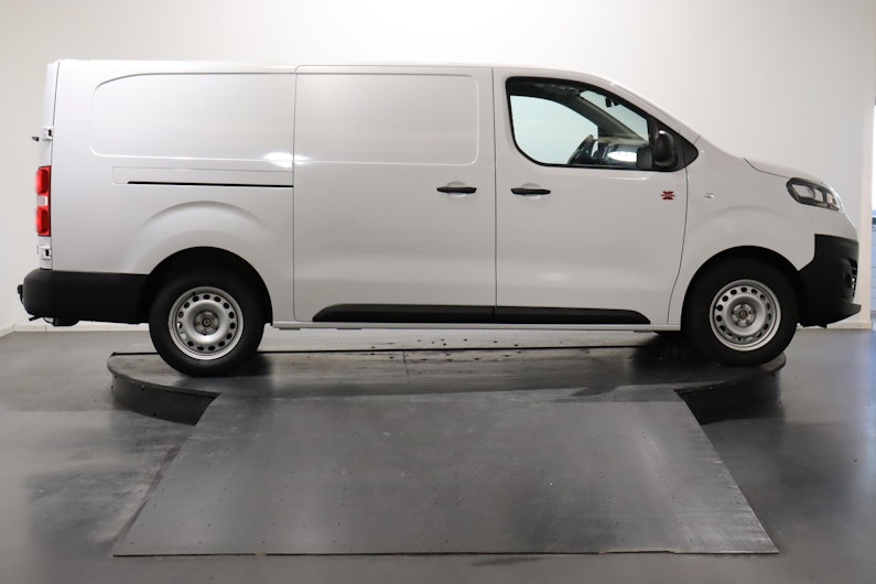 Vehicle image OPEL VIVARO