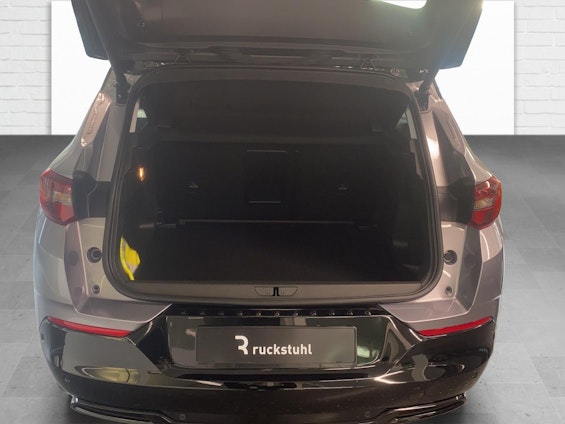 Vehicle image 12 Vehicle image 12