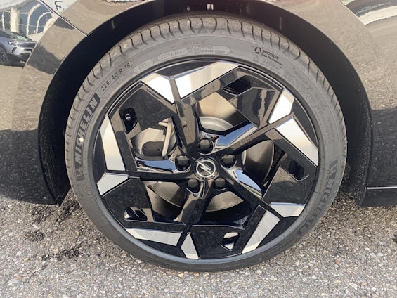 Vehicle image 13 Vehicle image 13