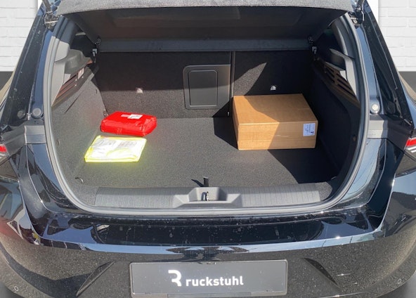 Vehicle image 12 Vehicle image 12