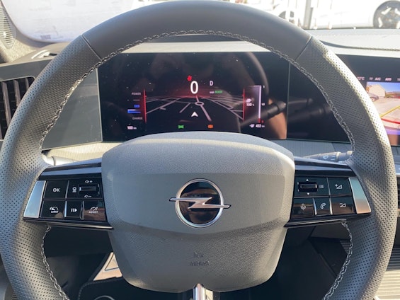 Vehicle image 10 Vehicle image 10