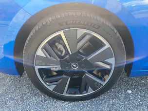 Opel Astra-e Swiss Plus