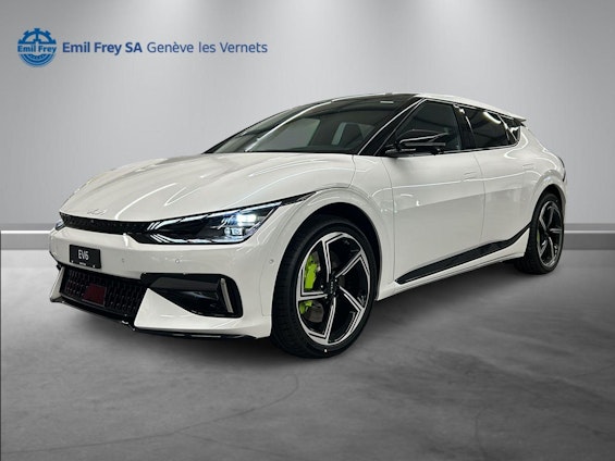 First vehicle image