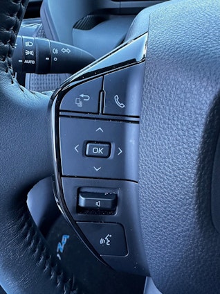 Vehicle image 10 Vehicle image 10