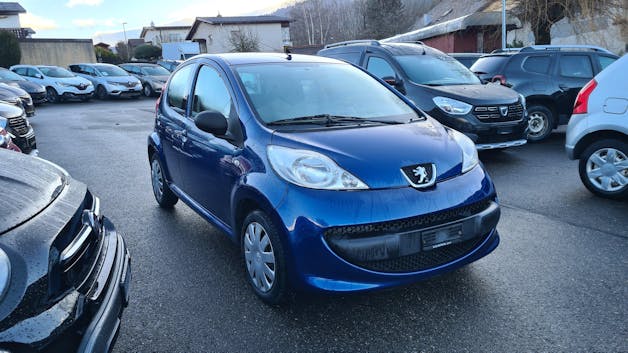 PEUGEOT 107 1.0 Urban Occasion 2 500.00 CHF