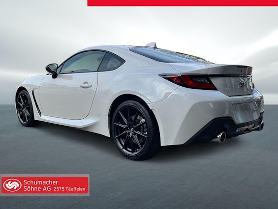 Vehicle image 4 Vehicle image 4