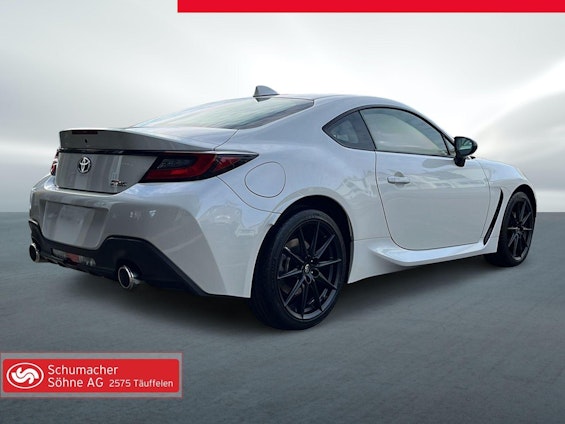 Vehicle image 16 Vehicle image 16