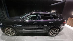 Vehicle image JAGUAR F-PACE0