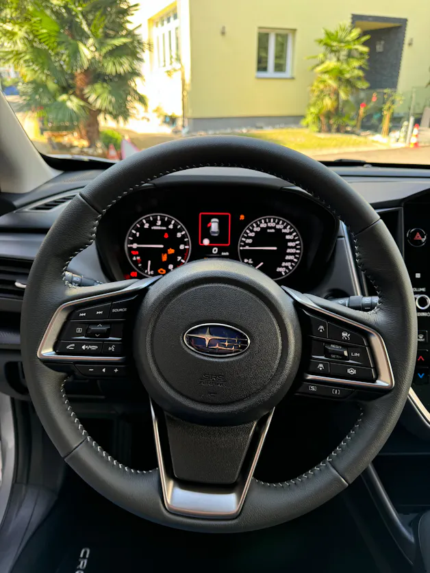 Subaru Crosstrek 2.0i e-Boxer Swiss Plus