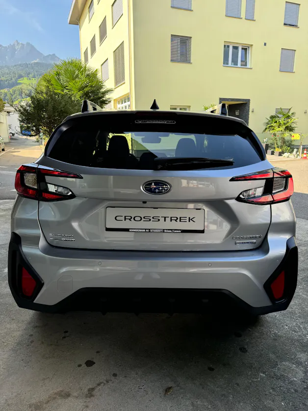 Subaru Crosstrek 2.0i e-Boxer Swiss Plus