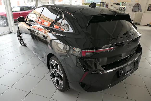 Opel Astra 1.2 T 130 Swiss Plus